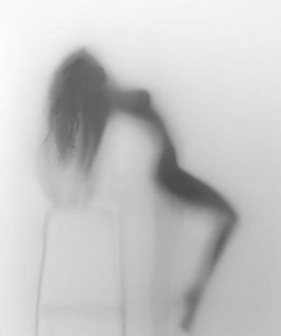 frau_glas